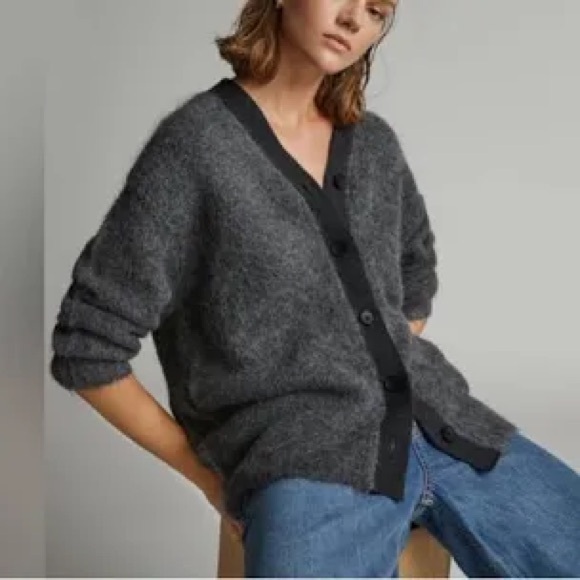Everlane The Superfuzz Alpaca Cardigan in Dark Charcoal size Small. New with tag - Picture 4 of 14